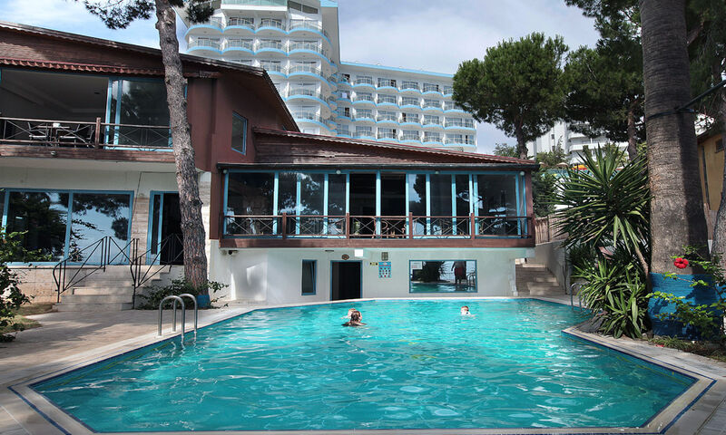 Kusadasi Arora Hotel